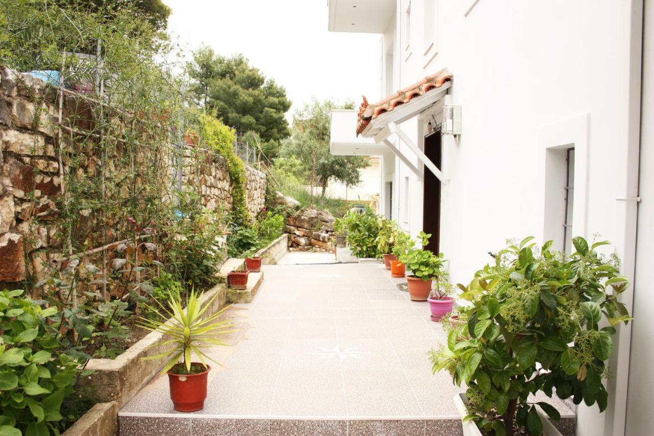 Alexandra'S Apartments Saranda Extérieur photo