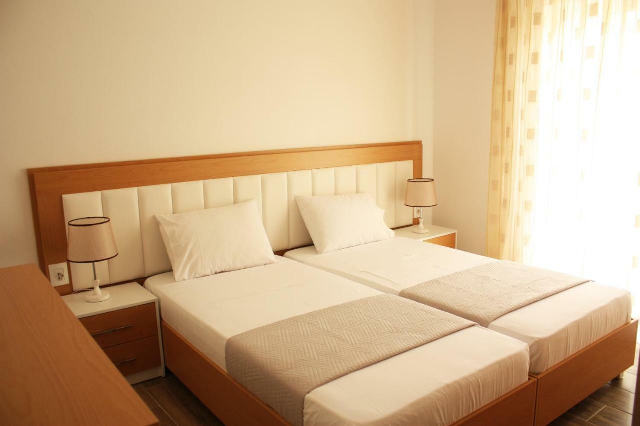 Alexandra'S Apartments Saranda Extérieur photo