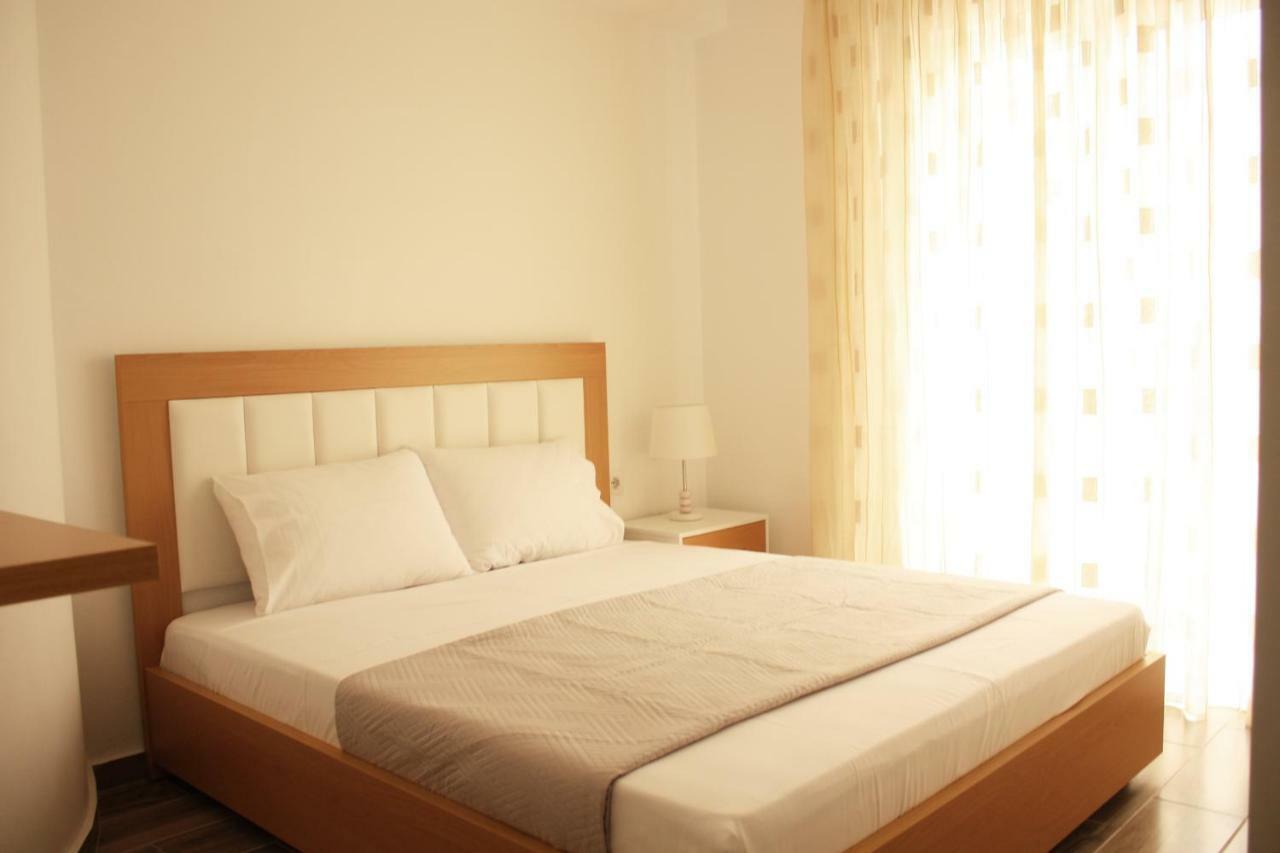 Alexandra'S Apartments Saranda Extérieur photo