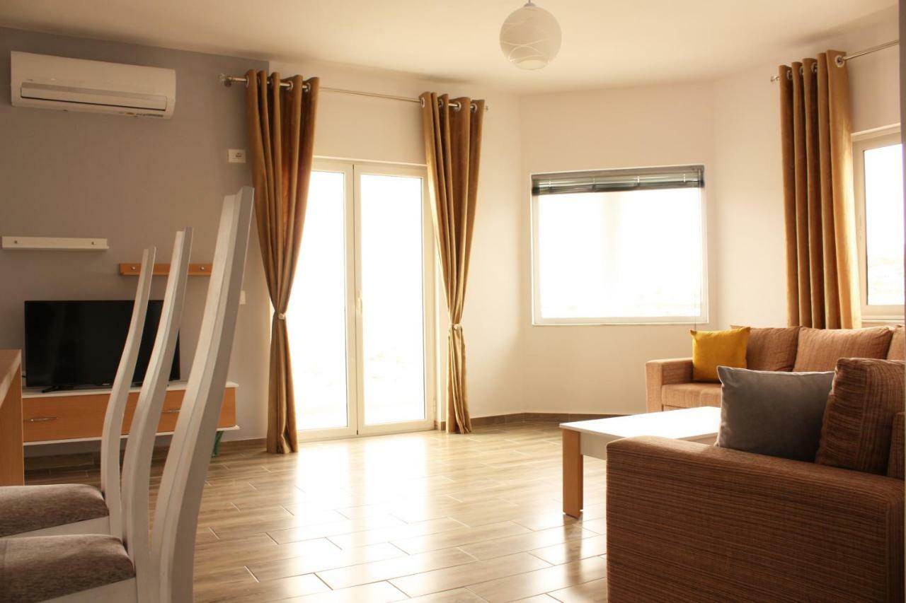 Alexandra'S Apartments Saranda Extérieur photo
