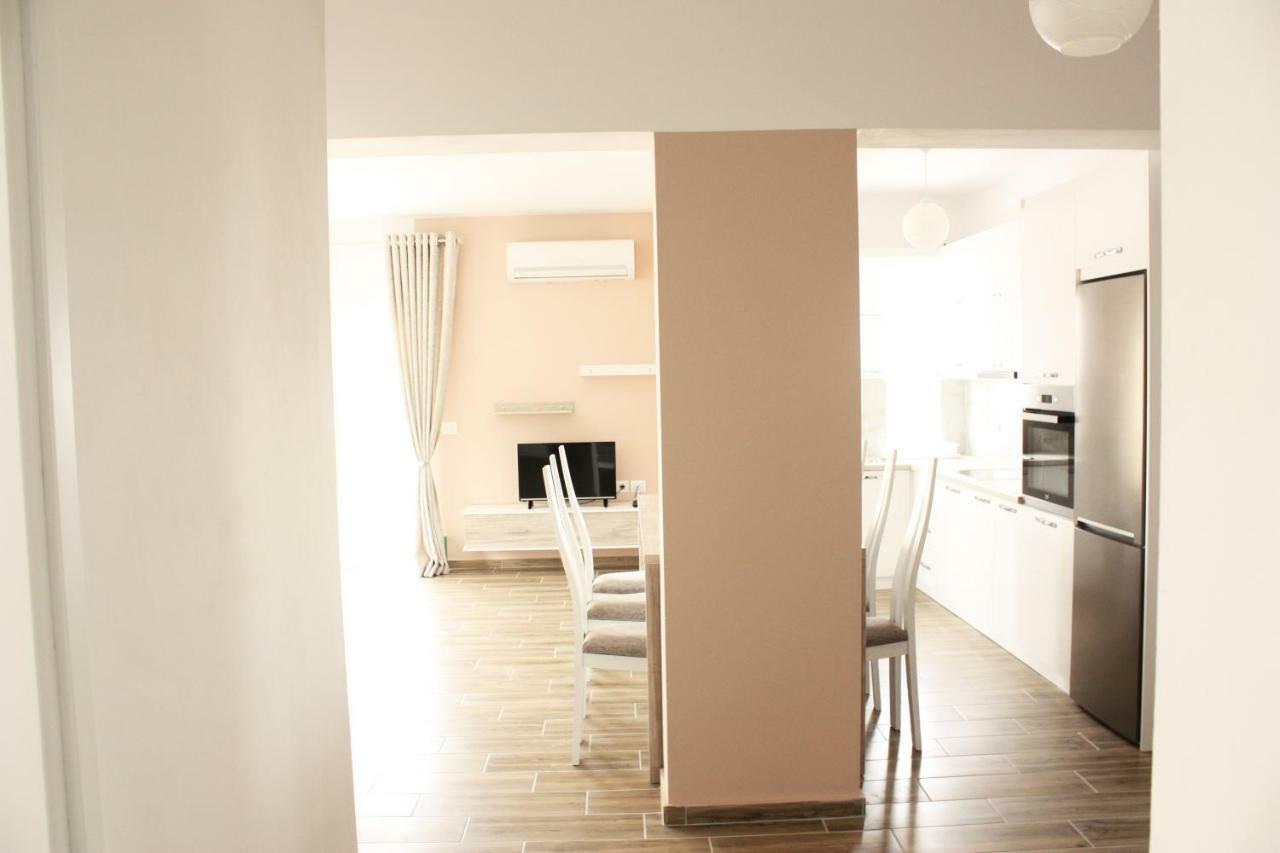 Alexandra'S Apartments Saranda Extérieur photo