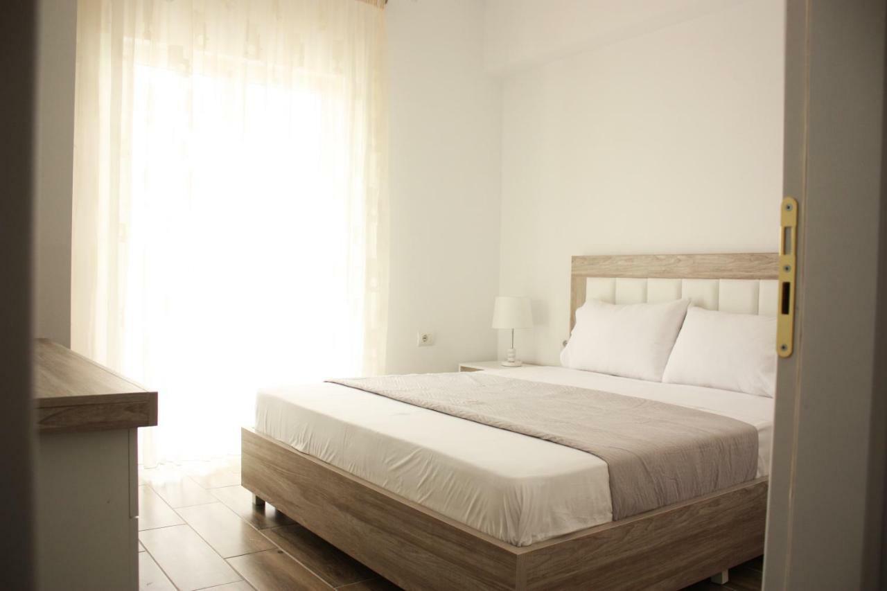 Alexandra'S Apartments Saranda Extérieur photo