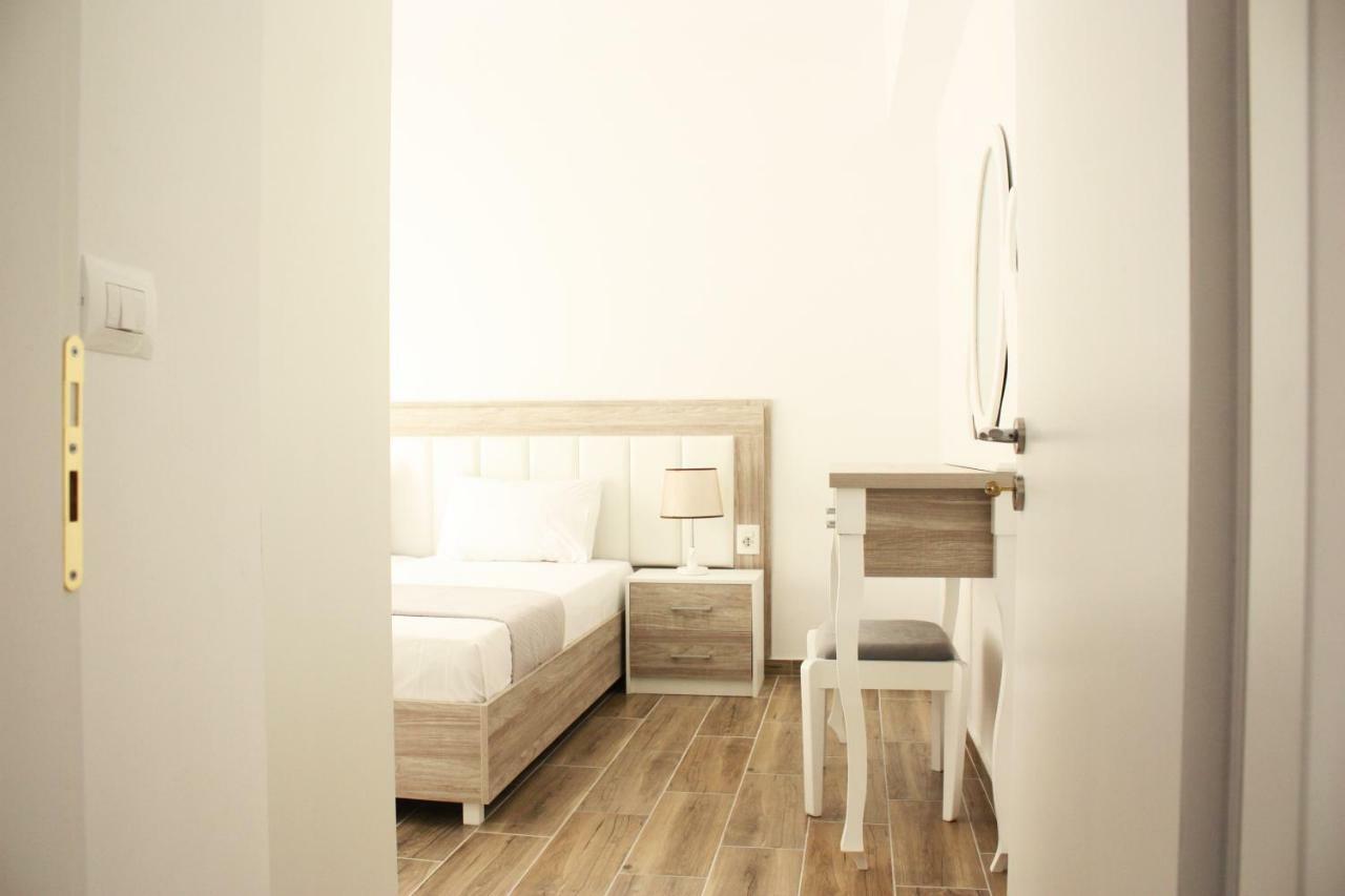 Alexandra'S Apartments Saranda Extérieur photo